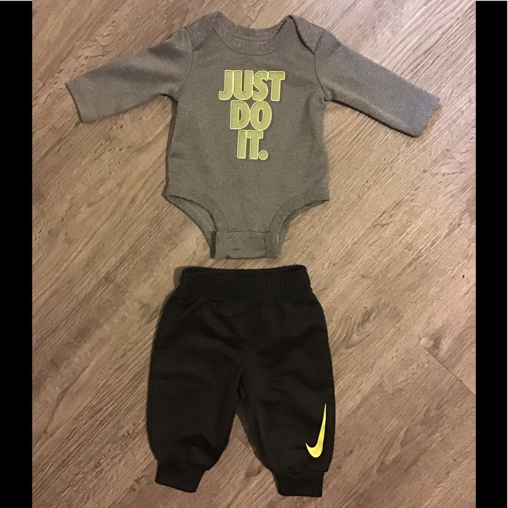 2 piece Nike set